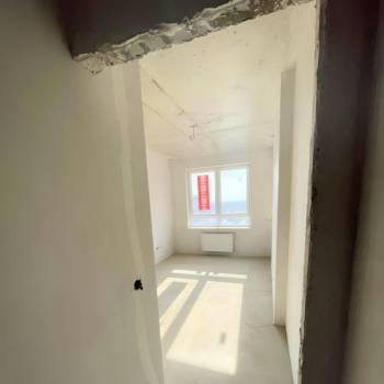 Продается 1-комнатная квартира, 37 м²