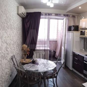 Продается 1-комнатная квартира, 38 м²