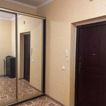 Сдается 1-комнатная квартира, 51 м²