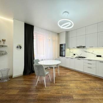 Продается 3-х комнатная квартира, 130 м²