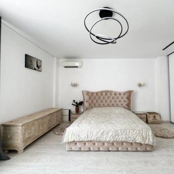 Продается 3-х комнатная квартира, 130 м²