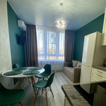 Сдается 1-комнатная квартира, 42 м²