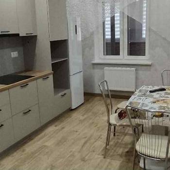 Сдается 1-комнатная квартира, 38 м²