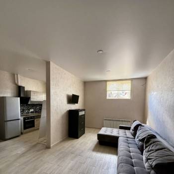 Продается 1-комнатная квартира, 37,8 м²