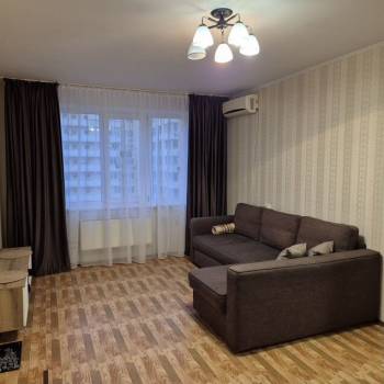 Сдается 1-комнатная квартира, 40 м²