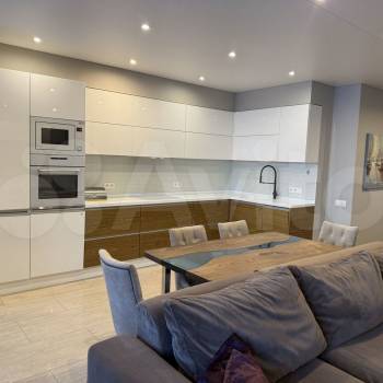 Продается 2-х комнатная квартира, 77,7 м²