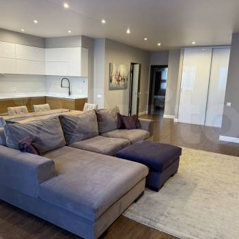 Продается 2-х комнатная квартира, 77,7 м²