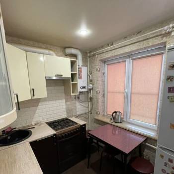 Сдается Многокомнатная квартира, 60 м²