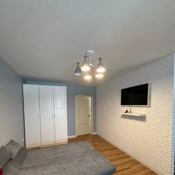Сдается 1-комнатная квартира, 43 м²