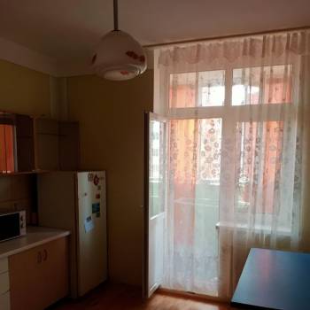 Сдается 1-комнатная квартира, 42 м²