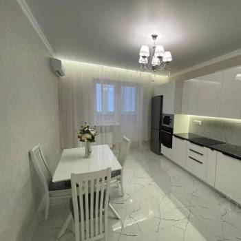 Сдается 2-х комнатная квартира, 72 м²