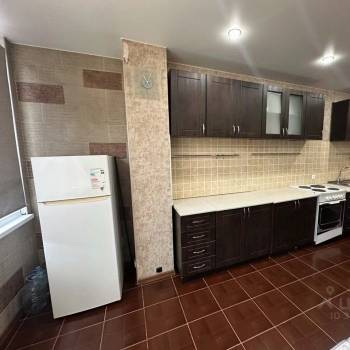 Продается 1-комнатная квартира, 40 м²