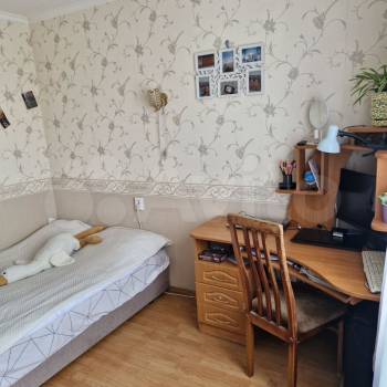 Продается Многокомнатная квартира, 77,6 м²