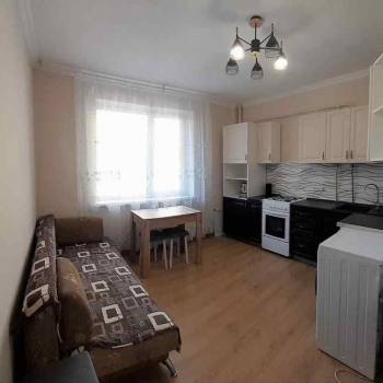 Сдается 1-комнатная квартира, 38 м²