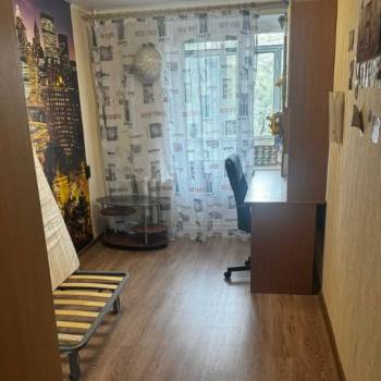 Продается Многокомнатная квартира, 76,8 м²