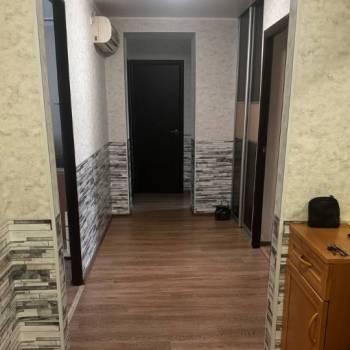 Продается Многокомнатная квартира, 76,8 м²