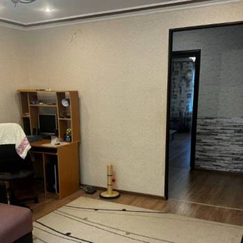 Продается Многокомнатная квартира, 76,8 м²