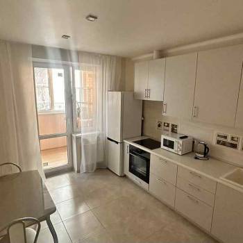Сдается 1-комнатная квартира, 38 м²