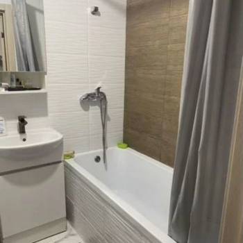Продается 1-комнатная квартира, 40 м²