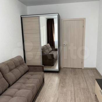 Сдается 1-комнатная квартира, 38 м²