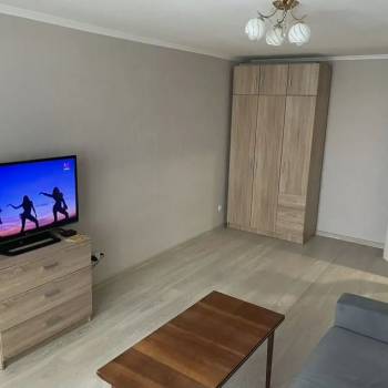 Сдается 1-комнатная квартира, 42 м²