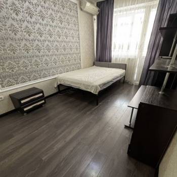 Продается 1-комнатная квартира, 37,5 м²