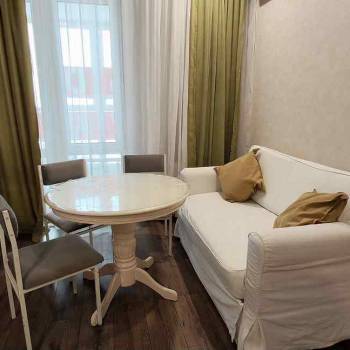 Сдается 1-комнатная квартира, 66 м²