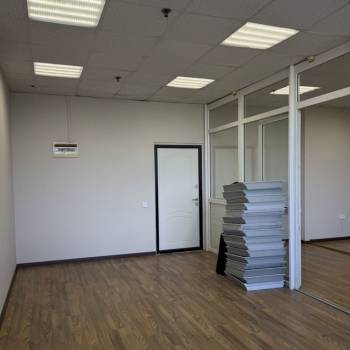 Продается Офис, 77 м²