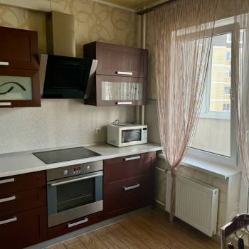 Сдается 1-комнатная квартира, 44 м²