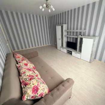 Сдается 2-х комнатная квартира, 65 м²