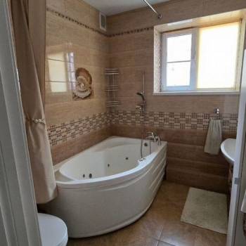 Продается 3-х комнатная квартира, 127 м²