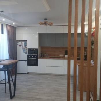 Продается 2-х комнатная квартира, 77 м²