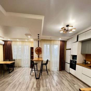 Продается 2-х комнатная квартира, 76 м²