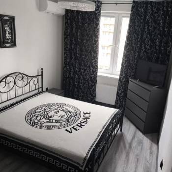 Продается 1-комнатная квартира, 35 м²