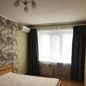 Сдается 2-х комнатная квартира, 75 м²