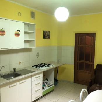 Сдается 2-х комнатная квартира, 75 м²