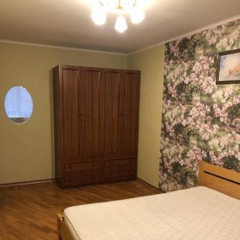 Сдается 2-х комнатная квартира, 75 м²