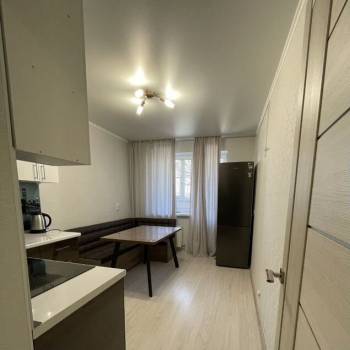 Продается 1-комнатная квартира, 40 м²