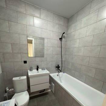 Продается 1-комнатная квартира, 38 м²