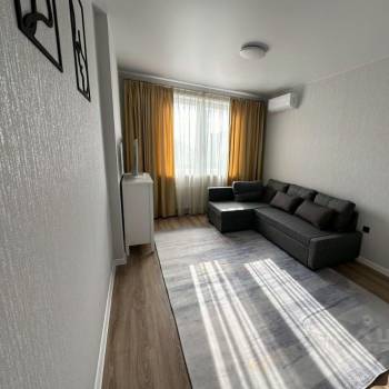 Продается 1-комнатная квартира, 38 м²