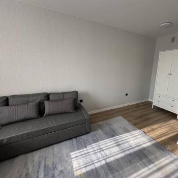 Продается 1-комнатная квартира, 38 м²