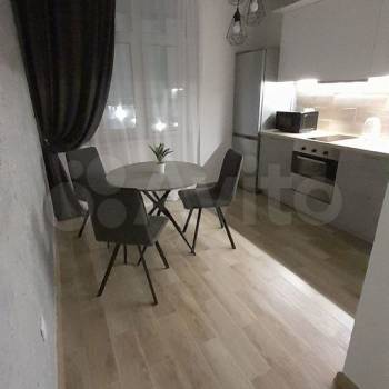 Сдается 1-комнатная квартира, 37 м²