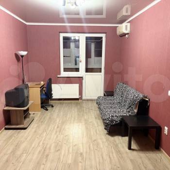 Сдается 1-комнатная квартира, 40 м²