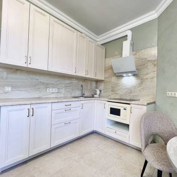 Сдается 1-комнатная квартира, 42 м²