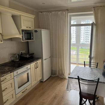 Сдается 1-комнатная квартира, 38 м²