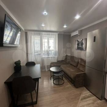Продается 1-комнатная квартира, 46 м²