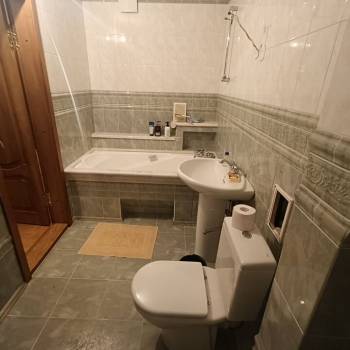 Продается Многокомнатная квартира, 122,4 м²