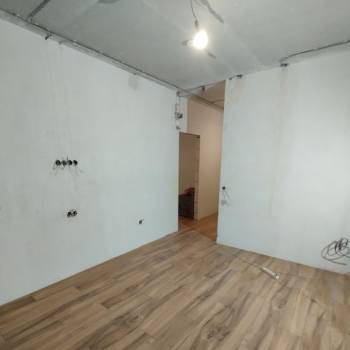 Продается 1-комнатная квартира, 50 м²