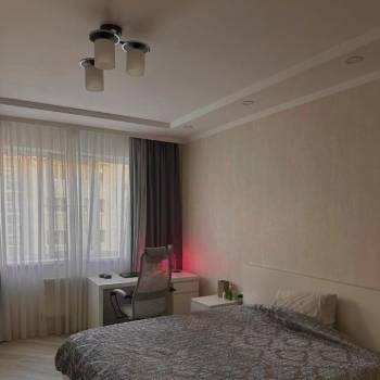 Сдается 1-комнатная квартира, 53 м²