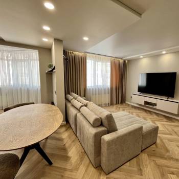 Продается 3-х комнатная квартира, 100 м²